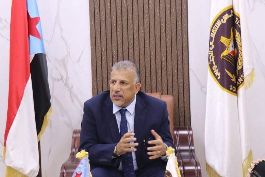 فريق التوجيه والرقابة الرئاسي يطلع على سير العمل الإداري والمالي بانتقالي المهرة