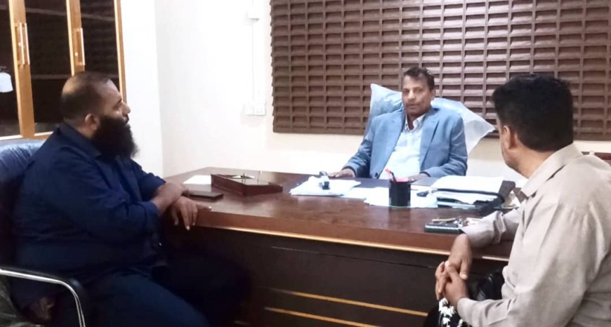 محافظ أبين يناقش أوضاع فرع هيئة الأراضي والمساحة والتخطيط العمراني