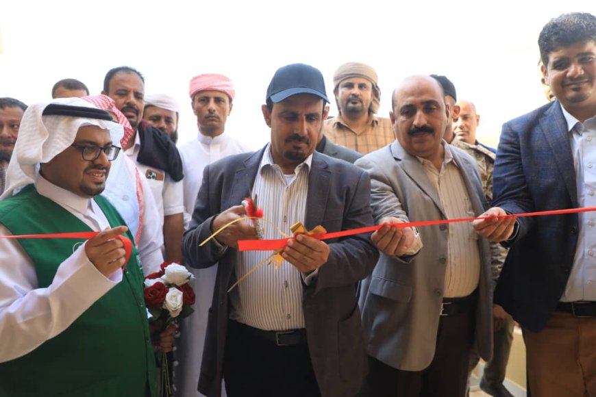 المحافظ بن ماضي يدشّن مشاريعًا تعليمية نموذجية جديدة بالمكلا لتحسين جودة التعليم والنهوض بالقطاع التعليمي