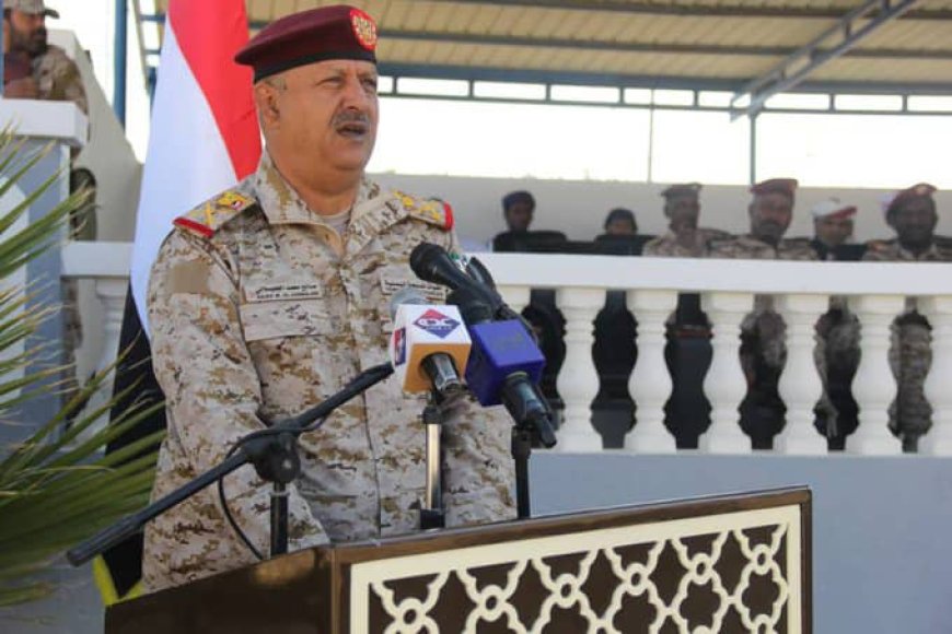 اللواء الركن صالح محمد الجعيملاني يعزي العميد لؤي الزامكي بوفاة والدته