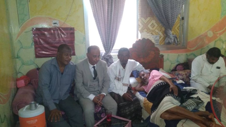 مدير عام زنجبار يزور نائب رئيس ملتقى أبناء زنجبار للاطمئنان على صحته