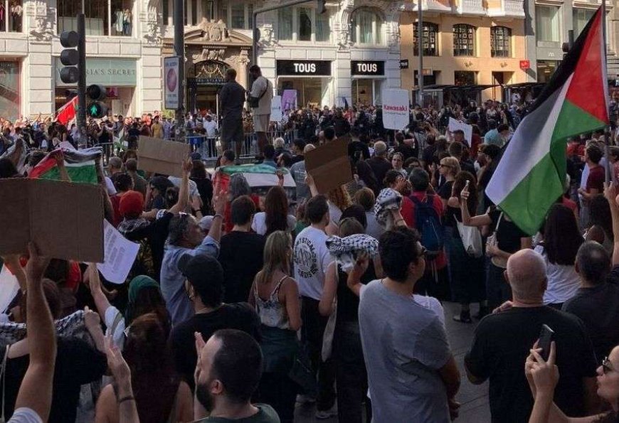 شارك فيها 100 الف محتج..  مظاهرة حاشدة في مدريد  تنديداً بالإبادة الجماعية بقطاع غزة