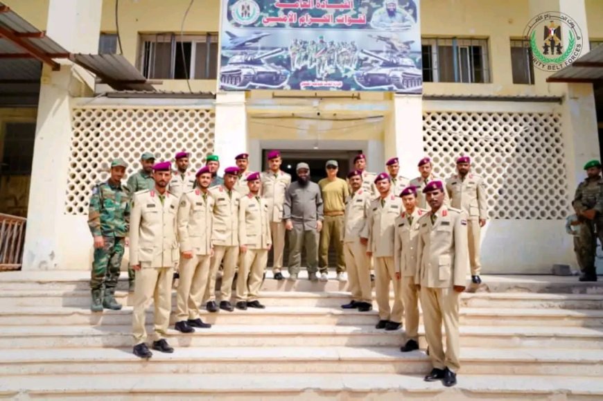 العميد الوالي يلتقي ضباط الحزام الأمني خريجي كلية زايد من الدفعة الثالثة