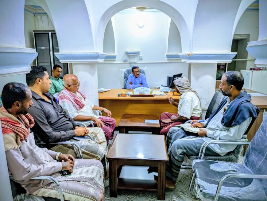 مدير عام مديرية تريم يلتقي بجمعية تريم التعاونية الزراعية ويؤكد دعمه لمشاريعها