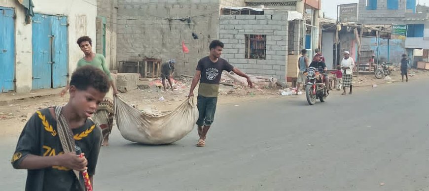 حملة نظافة واسعة لإزالة المخلفات بمدينة شقرة