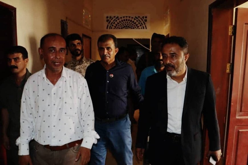 الحييد يستلم مهامه كوكيل لمحافظة أبين لشؤون الدفاع والأمن بحضور مدير عام زنجبار