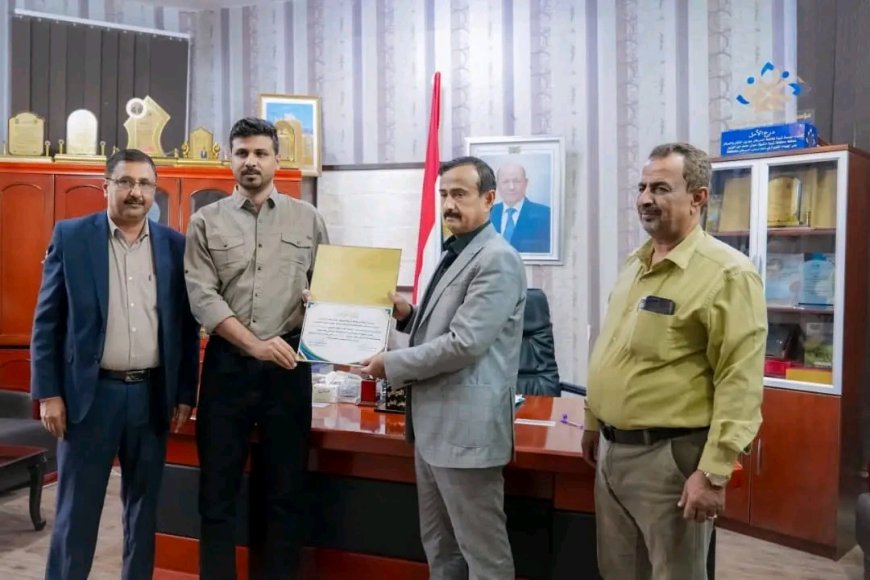 المحافظ بن الوزير يشيد بدور منصة "أسعار شبوة" في ضبط الأسواق وتفعيل الرقابة
