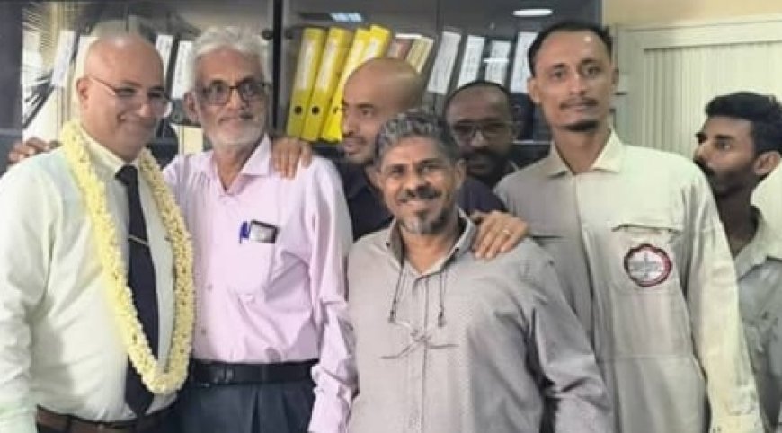 عمال محطة الحسوة الكهروحرارية يكرمون مديرهم العام لإعادة تشغيل المحطة والتوربين الخامس