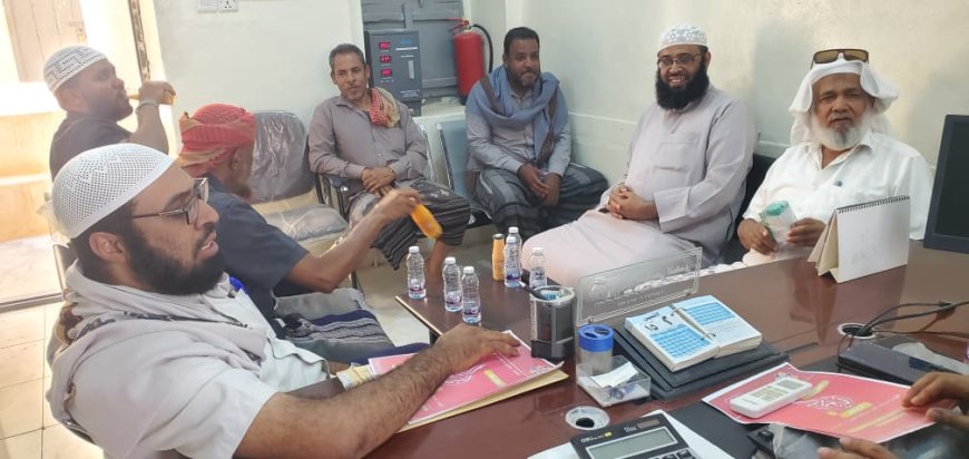 مدير وحدة النظافة و التحسين بمديرية القطن يلتقي لجنة الزواج الجماعي بمنطقة العنين
