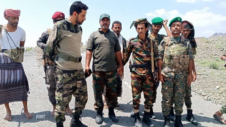 قائد الكتيبة الثانية طوارئ حزام أمني أبين يزور جبهة ثره ويشيد بصمود أبطال المقاومة الجنوبية