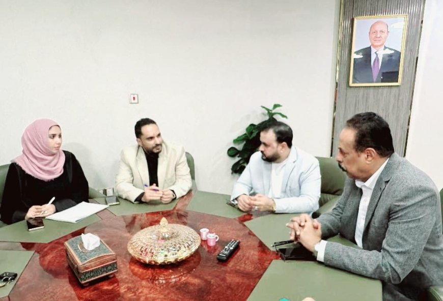 وزارة الأشغال توقع عقودًا لترميم طريق كورنيش المحافظ وصيانة الطرق المتضررة في عدن