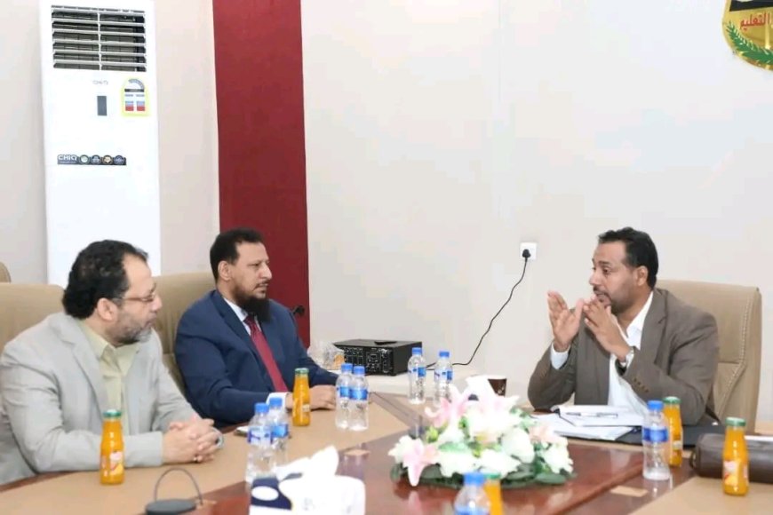 الوزير العكبري يلتقي وكلاء محافظة عدن شيخ والكاف لمناقشة استقرار الأوضاع التربوية والتعليمية