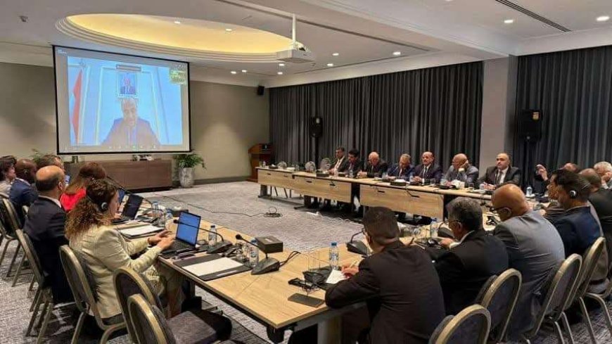 رئيس الوزراء يفتتح أعمال اجتماعات مشاورات المادة الرابعة بين الحكومة اليمنية وصندوق النقد الدولي