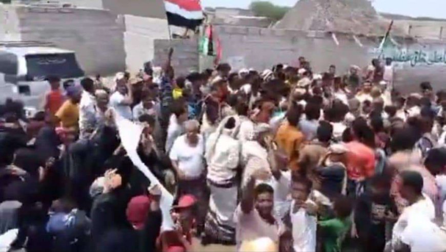 الحديدة.غضب شعبي فيها بعد إفلات قيادي حوثي من عقاب جريمة ابتزاز قادت فتاة للانتحار.
