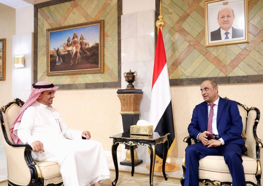 رئيس الوزراء في حوار مع "الشرق الأوسط": العملة لا تتحسن بالشعارات بل بالقرارات الصعبة والانضباط المالي