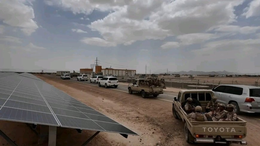 وزير الدفاع يشيد بالإنجاز النوعي لمشروع الطاقة الشمسية في شبوة ويدعو إلى مواصلة دعم الجهود التنموية