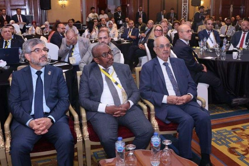 مشاركة اليمن في المؤتمر المهني الدولي لاتحاد المحاسبين والمراجعين العرب بالقاهرة
