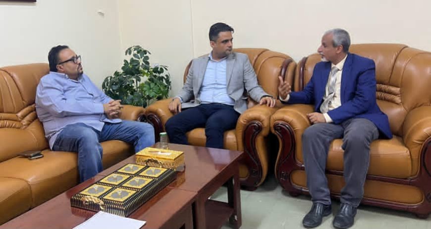 الوكيل الشبحي يلتقي نائب وزير الإعلام والثقافة والسياحة الأستاذ صلاح العاقل مهنئًا بتعيينه في منصبه الجديد وبحث سبل العمل المشترك وأهمية التوعية الصحية ودور الإعلام بالمجال الصحي