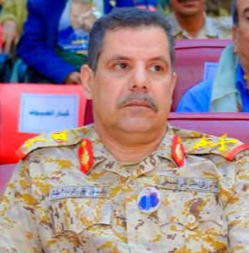 قائد محور عتق يعزي في وفاة الشيخ صالح عبدالله ناجي المصعبي 