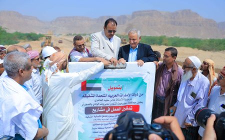 انتقالي وادي حضرموت والسلطة المحلية يضعان حجر الأساس لعدد من المشاريع التنموية
