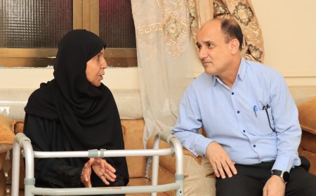 مدير عام دارسعد يطمئن على صحة التربوية هناء عقربي قبل سفرها لتلقي العلاج بالخارج