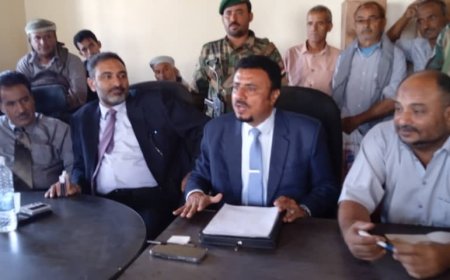 فريق الرقابة والتوجيه الرئاسي يعقد اجتماعا موسعاً مع السلطة المحلية بمديرية الضالع