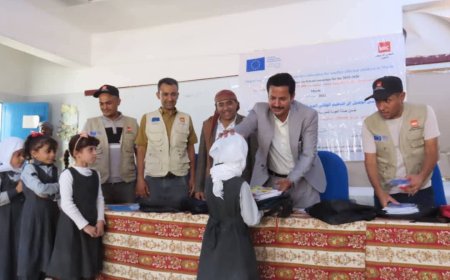 العباب يدشن مشروع توزيع (35) ألف حقيبة مدرسية بمأرب