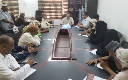 الحالمي وفريق التوجيه والرقابة الرئاسي   يعقدان لقاءاً مشتركاً لقيادتي الانتقالي والسلطة المحلية في مديرية تبن