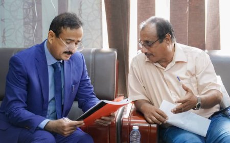 المحافظ بن الوزير يوجه باستمرار تخفيض أسعار تذاكر الرحلات الداخلية عبر مطار عتق
