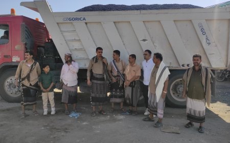 مدير عام مودية والأمين العام يدشنان أعمال سفلتة الطريق الرئيسي بالمديرية