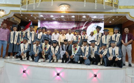 مدرستا آزال والأقصى الأهليتان تكرمان خريجي الثانوية العامة بمديرية دار سعد في  عدن