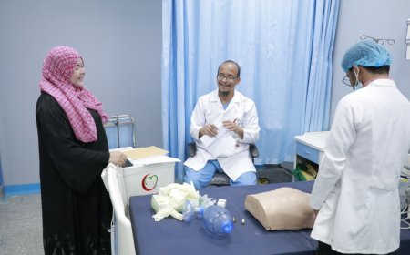 مؤسسة الأمل النسوية تختتم امتحانات الدفعة الرابعة من برنامج الرعاية التنفسية في حضرموت