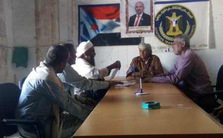 رئيس تنفيذية انتقالي الوضيع يلتقي مدير مكتب التربية والتعليم ويؤكد دعم العملية التعليمية بالمديرية