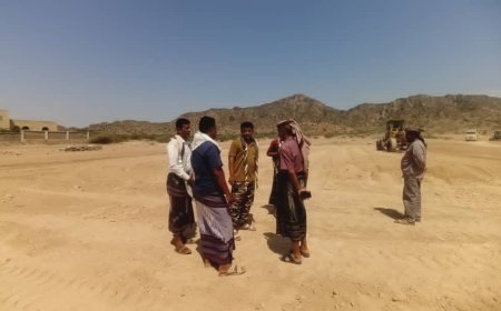 مدير عام الوضيع يتفقد الأعمال الإنشائية في ملعب الناصر التابع لنادي شباب الوضيع