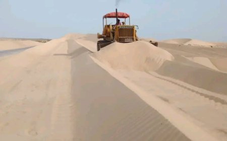 تواصل تحسين شبكة الطرق في شبوة بإشراف وزارة الأشغال العامة والسلطة المحلية