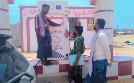 انتقالي أحور يواصل حملاته الميدانية لمراقبة أسعار السلع الأساسية والغاز والأفران