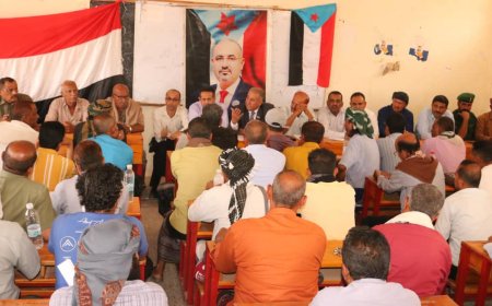 فريق التوجيه والرقابة الرئاسي يعقد لقاءً مشتركاً بالهيئة التنفيذية والسلطة المحلية في مديرية حالمين