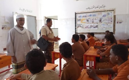 مدير مكتب التربية بأحور يقوم بزيارات ميدانية لعدد من المدارس