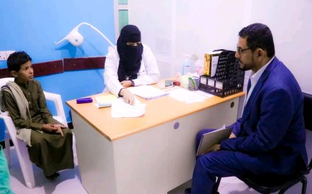 المحافظ بن الوزير يوجه بسرعة تشغيل قسم العيون في مستشفى شبوة العام