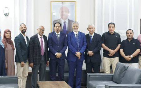 الوزير البكري يستقبل نائب الممثل المقيم لصندوق الأمم المتحدة مصطفى الكنزي