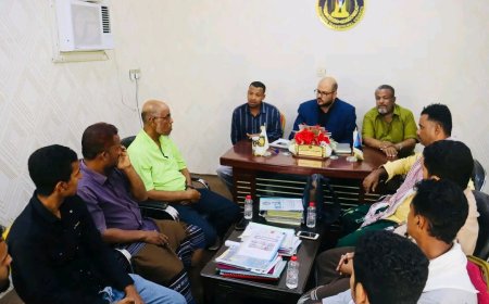 نائب رئيس انتقالي حضرموت يبحث مع رئيس نادي حضرموت للصم سبل دعم الأنشطة الرياضية لهذه الشريحة