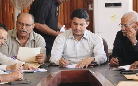 برئاسة الشوبجي.. محلي البريقة يفتح مظاريف ( 5 ) مناقصات لتنفيذ أعمال ضمن مشاريع 2025م بالمديرية