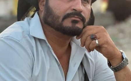 مدير تربية يافع رُصد يُعزّي الشيخ عبدالله عبدالقوي السرحي في وفاة نجله