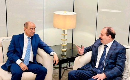 رئيس الوزراء يلتقي رئيس مجلس إدارة شركة كمران ويناقش تداعيات العقوبات الأمريكية على الكيان الواقع تحت سيطرة الحوثيين