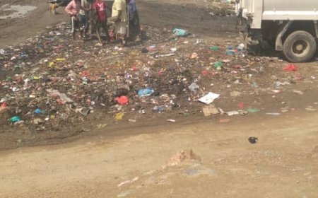 صندوق النظافة بلودر يواصل عمله رغم اتساع المدينة ويدعو المواطنين للتعاون