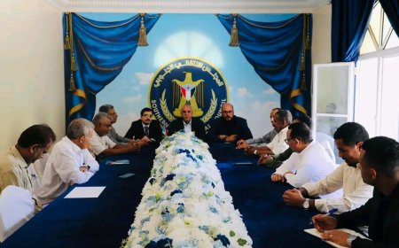 المكلا.. فريق التوجيه والرقابة الرئاسي يلتقي نائب وزير المياه والبيئة