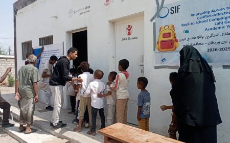 دعم التعليم في تبن: المنظمة الفرنسية توزع الحقائب المدرسية على 1190 طالبا بمدرسة قرية البيطرة