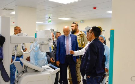 محافظ تعز يفتتح مركز جديد للعناية المركزة في هيئة مستشفى الثورة