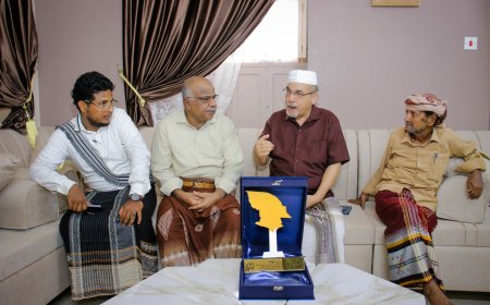 تنفيذية مؤتمر حضرموت الجامع في غيل باوزير تكرّم الأديب والشخصية الاجتماعية حسين بامطرف