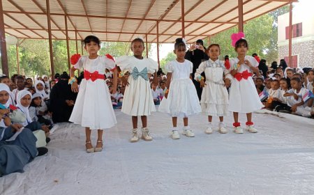 مدرسة "الميثاق" للبنات بمدينة الكود بأبين تحتفي بالذكرى 62 لـثورة الـ 14 من أكتوبر المجيدة